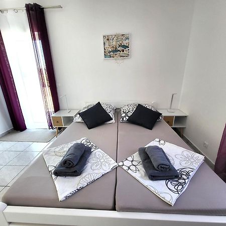 Apartments Pitve Jelsa  Eksteriør bilde