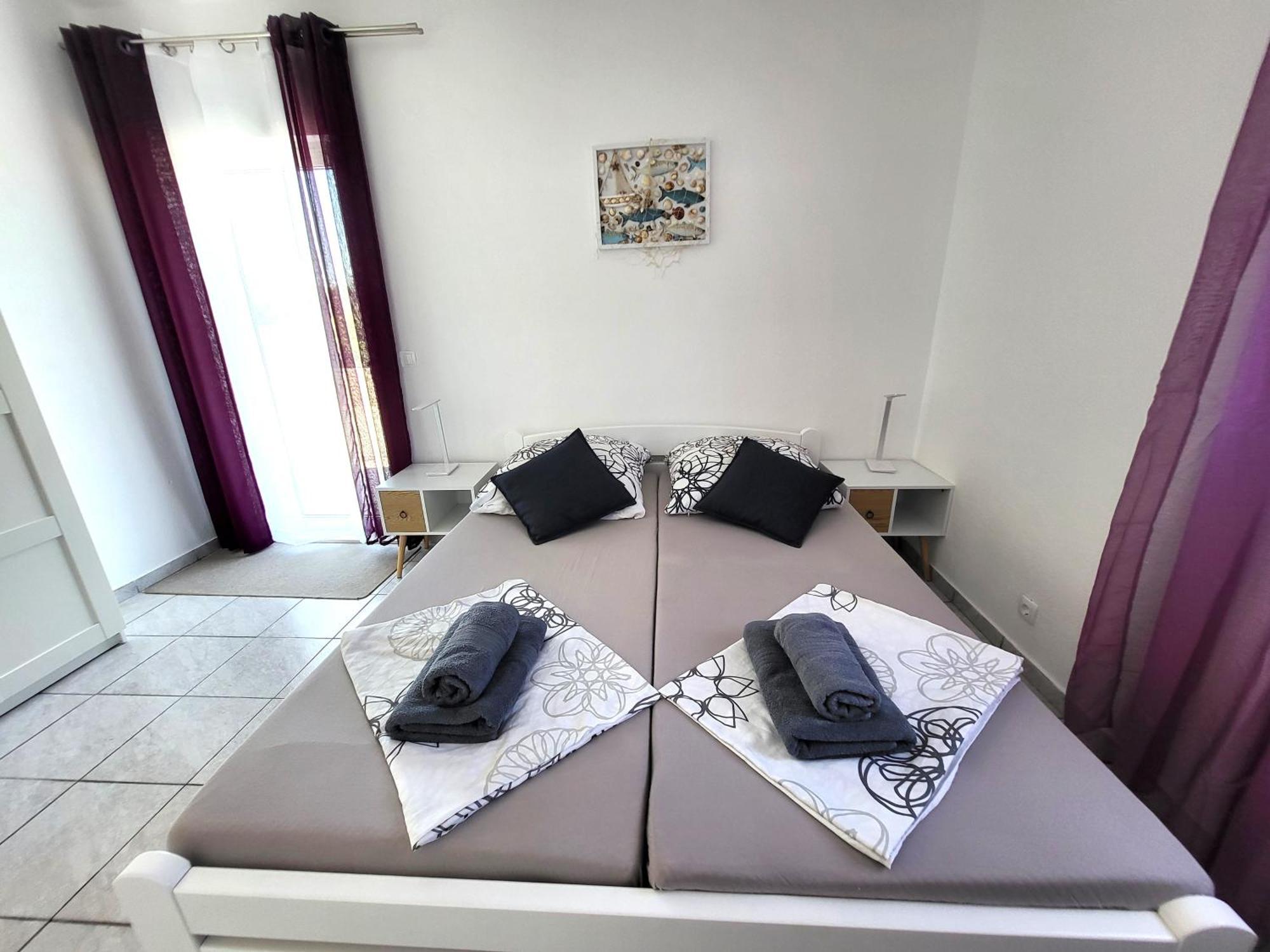 Apartments Pitve Jelsa  Eksteriør bilde
